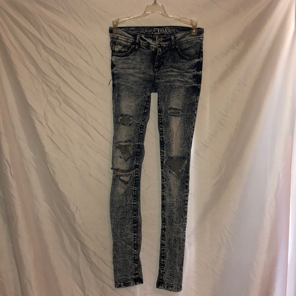 Ripped skinny jeans.